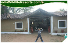 kanha eco village resort